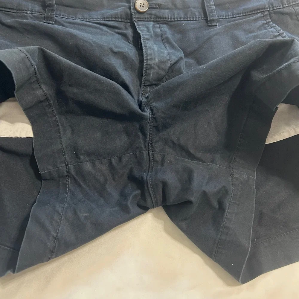 Old Navy Womens Black Chino Shorts Size 8 Mid Rise 3.5 Inch Inseam Casual
